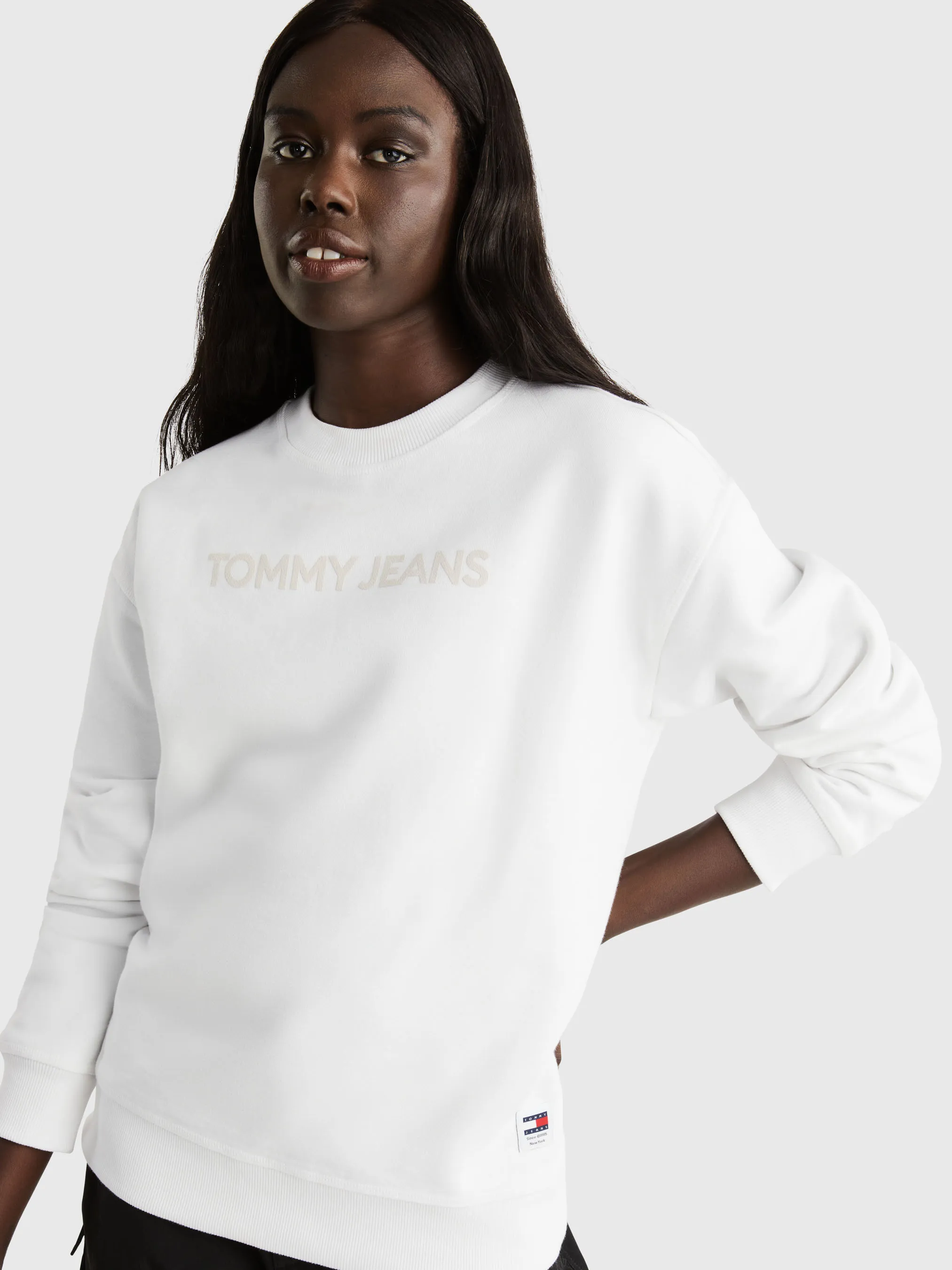 Classics Bold Logo Relaxed Fit Sweatshirt | Sweatshirts & Hoodies | Tommy Jeans