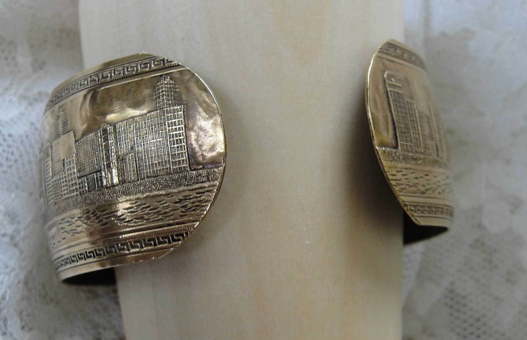 FABULOUS Art Deco Chicago Worlds Fair 1933 Cuff Bracelet,Deco Engraved Skyline, Zeppelins Blimps, A  Century of Progress Souveni