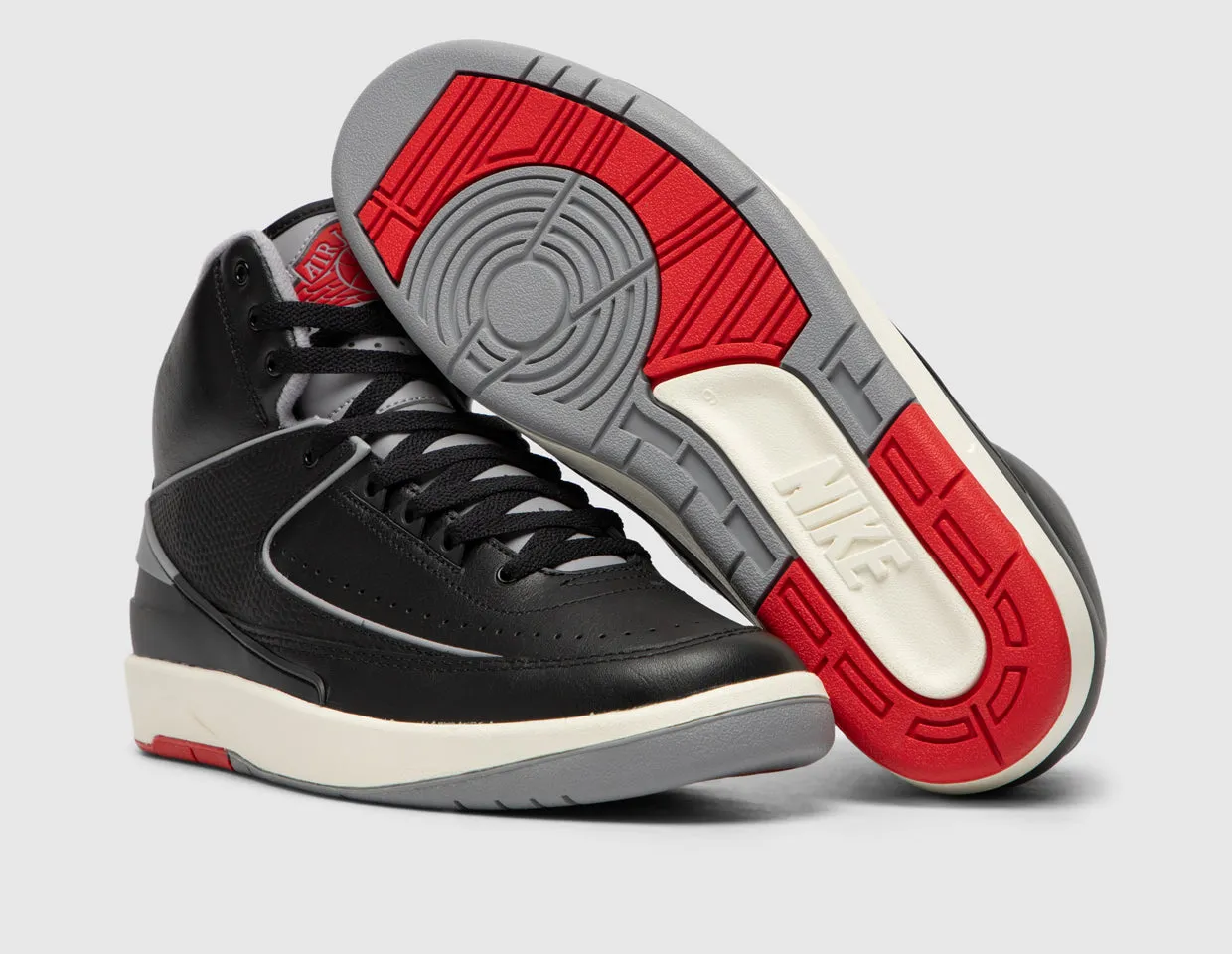 Jordan 2 Retro Black / Cement Grey - Fire Red