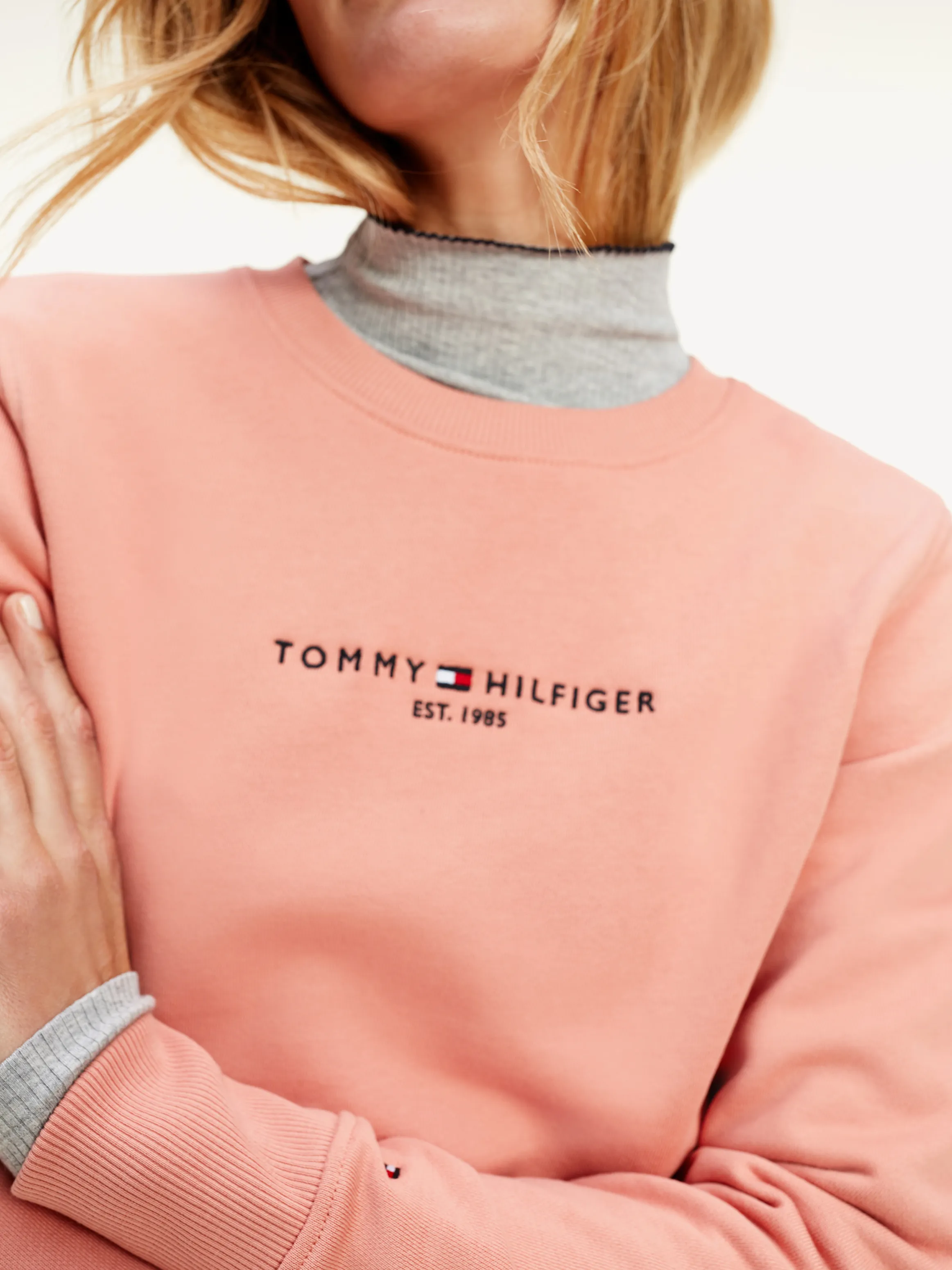 Logo Organic Cotton Crew Neck Sweatshirt  |Sweatshirts & Hoodies | Tommy Hilfiger