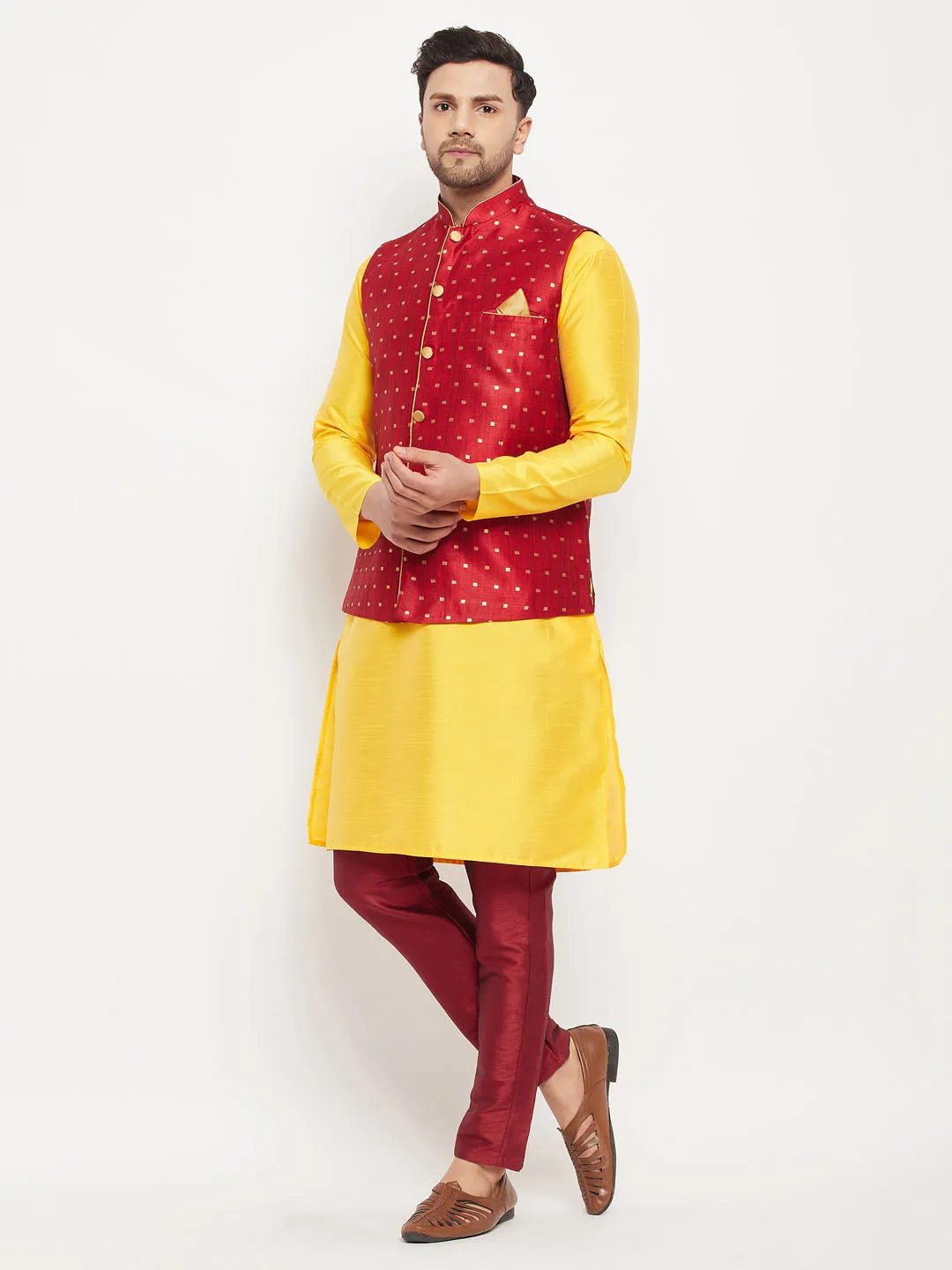 VM BY VASTRAMAY Men's Maroon Zari Weaved Jacket With Kurta Pant Set